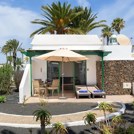 Flamingo Beach Bungalow - Casa Iris Playa Blanca  Exterior photo