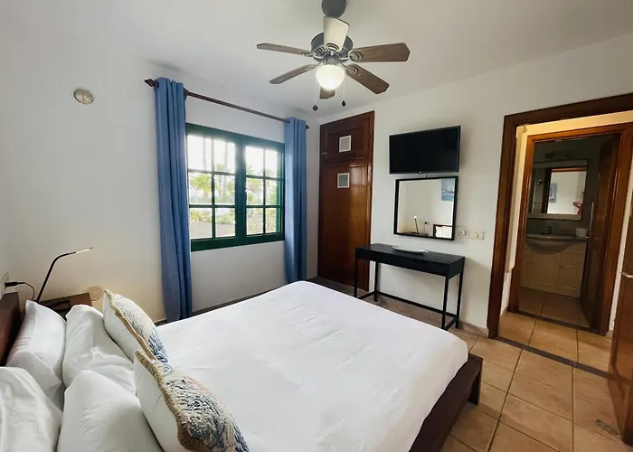 Flamingo Beach Bungalow - Casa Iris